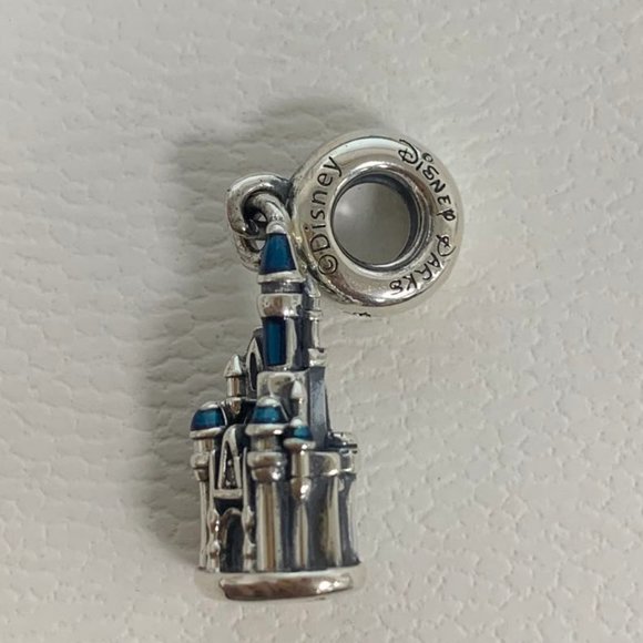 Pandora Cinderella Castle Charm - Picture 5 of 6